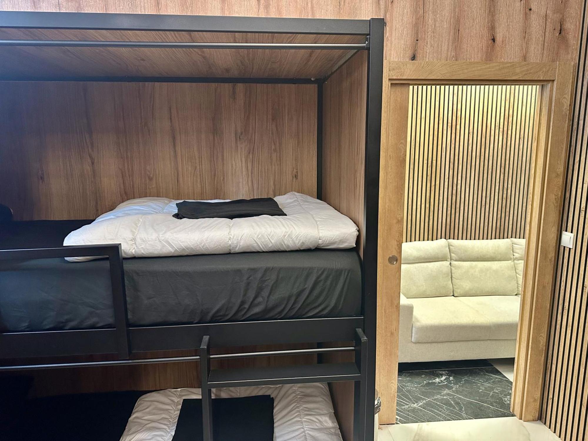 Velvet Hostels Pacifico Madrid Kültér fotó